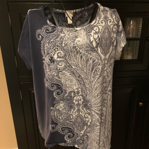 Chico’s Short Sleeve Top - Picture 2 of 3